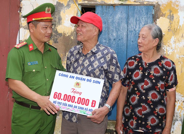 Công an quận Đồ Sơn: Hỗ trợ gần 100 triệu đồng xây 2 nhà “An sinh xã hội”